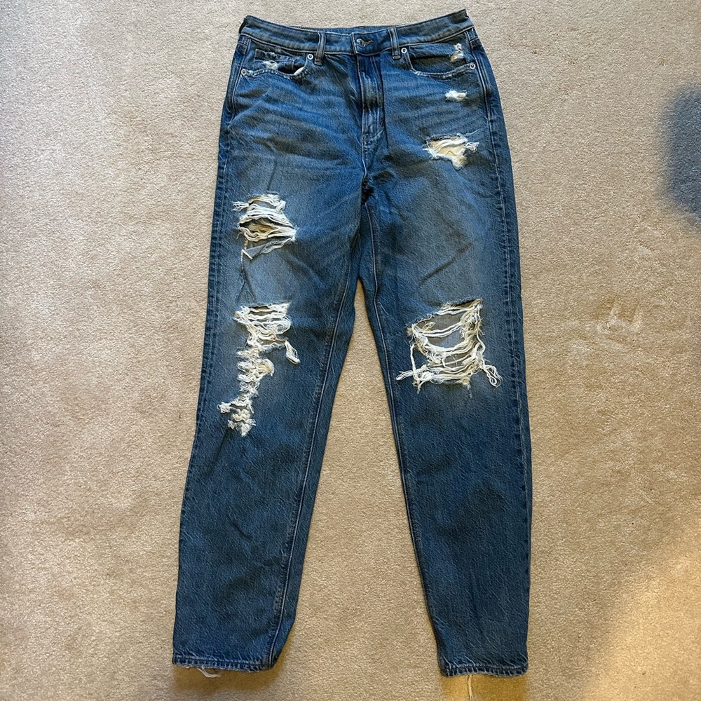 American eagle mom jeans